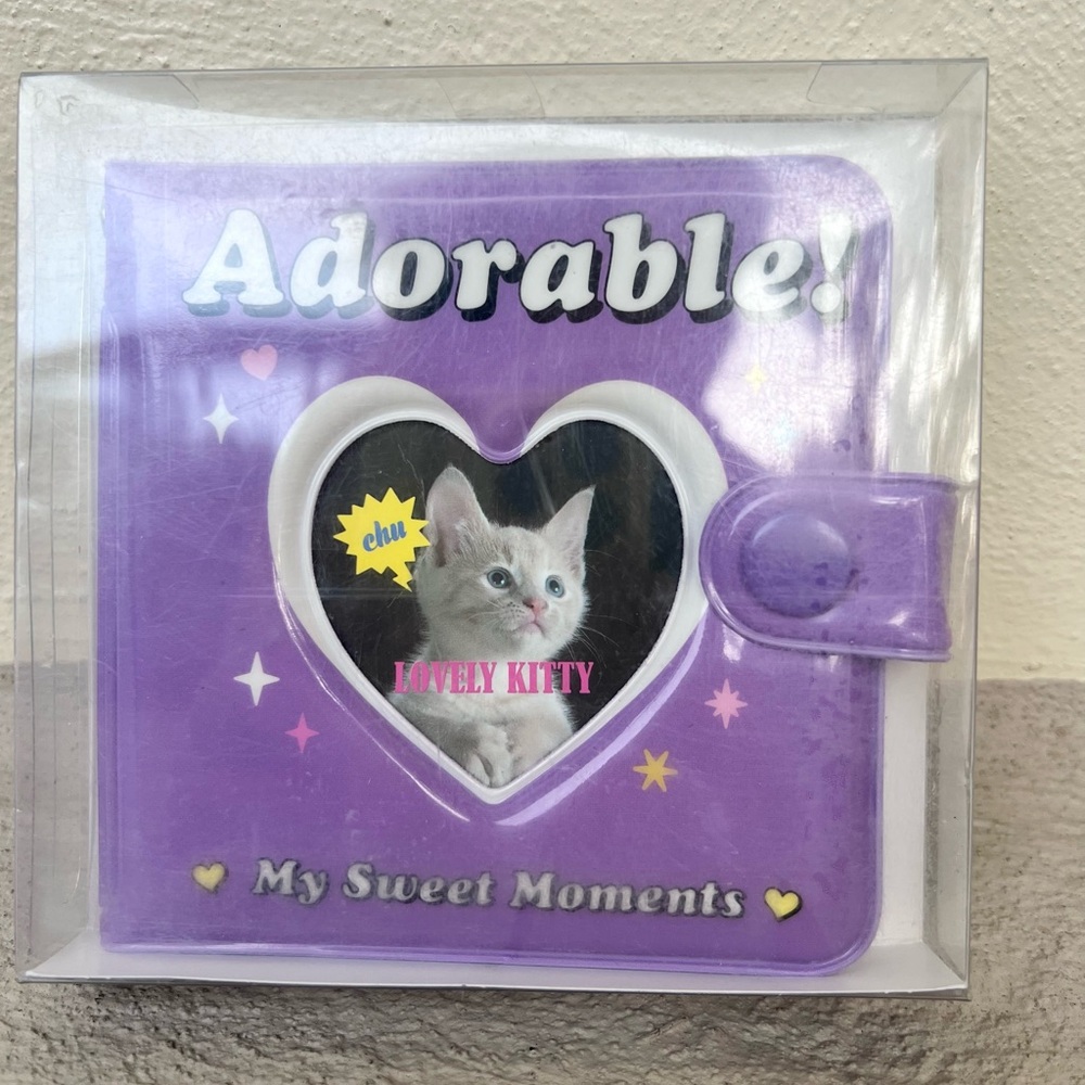 Brand New In Box Adorable Purple Cat Pic Wallet with Clasp Enclosure from Korea